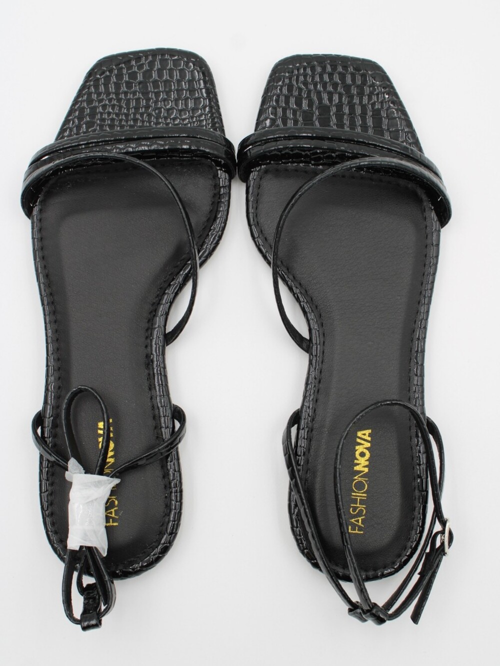 Fashion Nova Black Snake Print Strappy Sandals Women’s 8